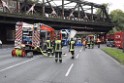 LKW blieb unter Bruecke haengen Koeln Ehrenfeld Innere Kanalstr Hornstr P213